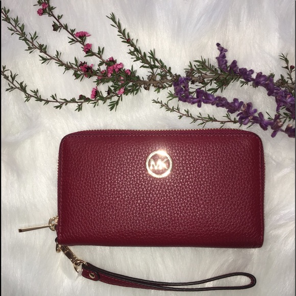 Michael Kors Handbags - MICHEAL KORS WRISTLET MARRON LEATHER WALLET